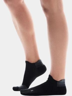 ON Performance Run Sock Low sportzokni fekete színben 3