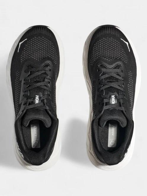 Hoka Arahi 7 WIDE férfi aszfalt futócipő fekete színben 8