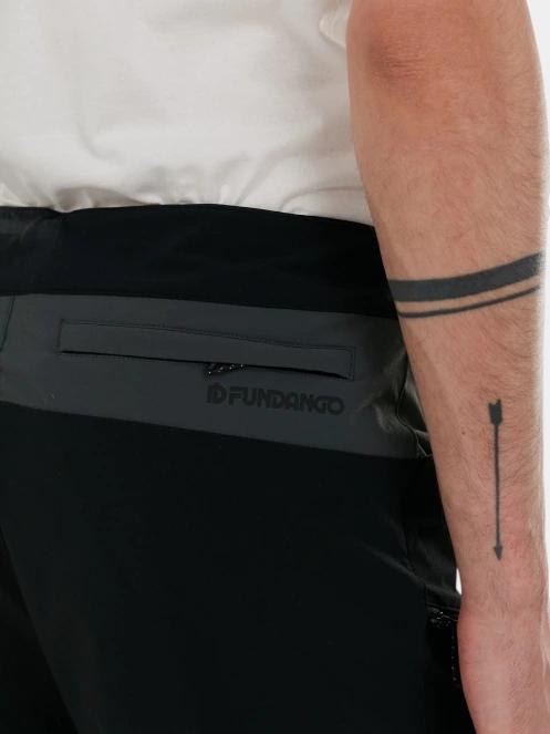 Fundango Roger Trekking Shorts férfi túra rövidnadrág fekete színben 8