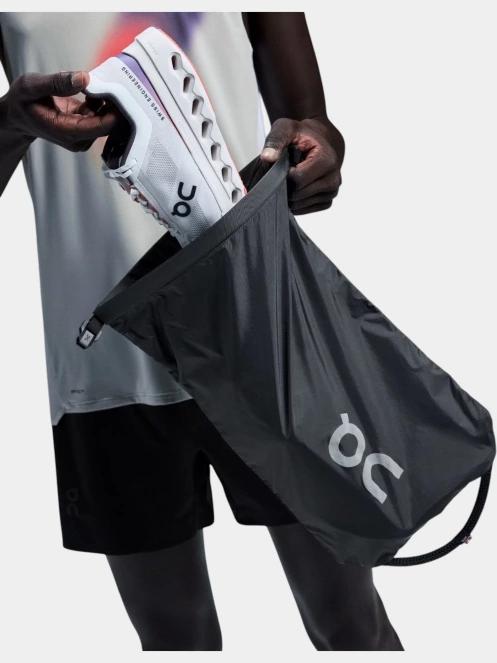 ON Shoe Pack tornazsák fekete színben 4