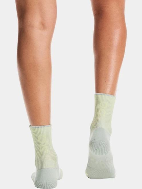 ON Performance Run Sock Mid sportzokni világoszöld színben 4