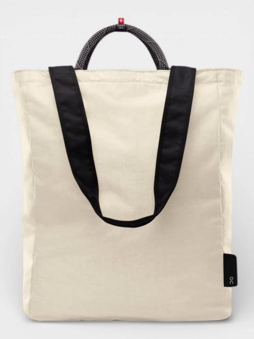 ON Tote Pack 25L válltáska homok színben 2