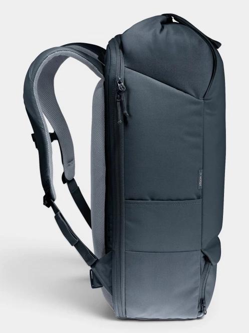 Deuter Utilion 30 hátizsák fekete színben 4