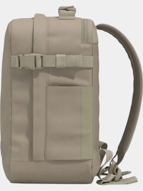 Cabin Zero Classic Tech 28L hátizsák homok színben 4