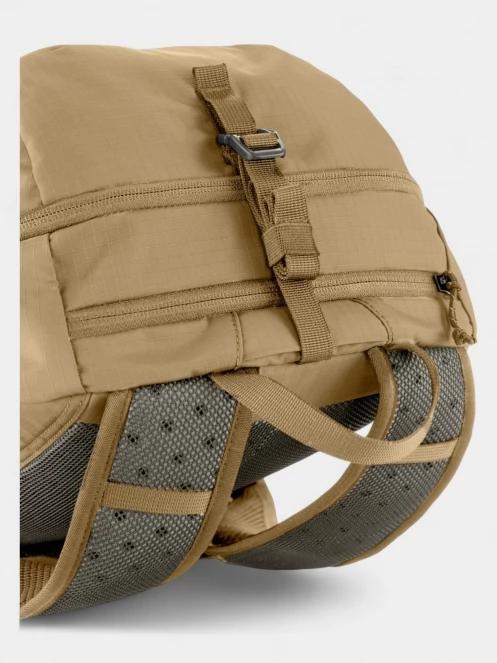 Fjallraven Abisko Softpack 16 túrahátizsák homok színben 7