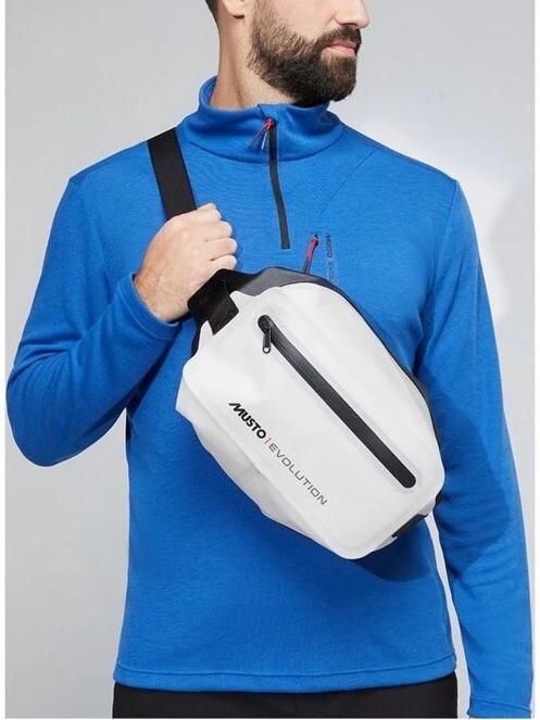 Musto Evo Dry Sling Bag vízhatlan táska szürke színben 4