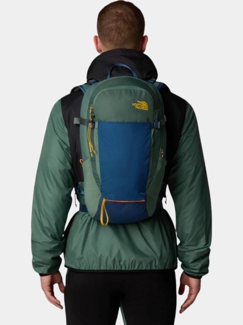 The North Face Basin 24 túrahátizsák kék színben 9