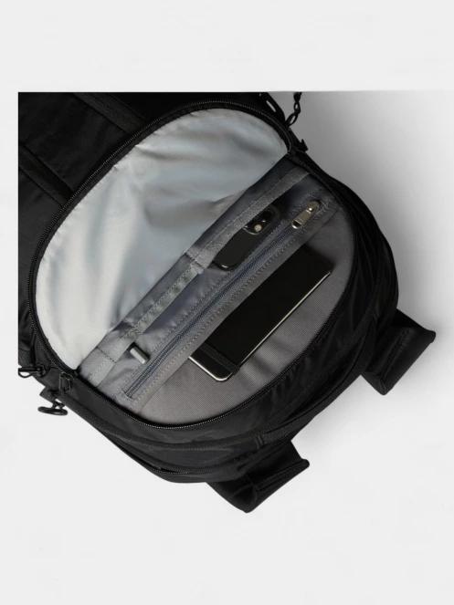 The North Face Surge hátizsák fekete színben 7