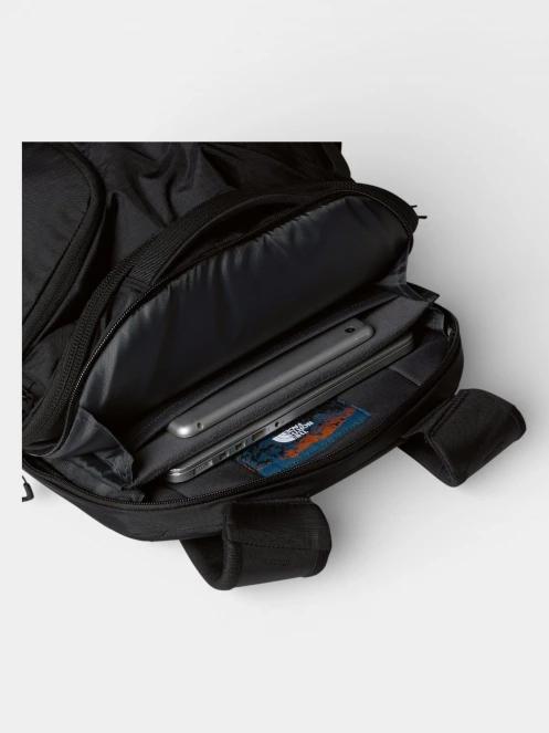 The North Face Surge hátizsák fekete színben 6