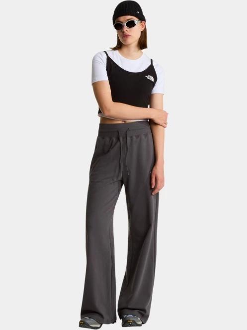 The North Face W Essential Cropped Slim Short Sleeve Te női crop top fehér színben 4
