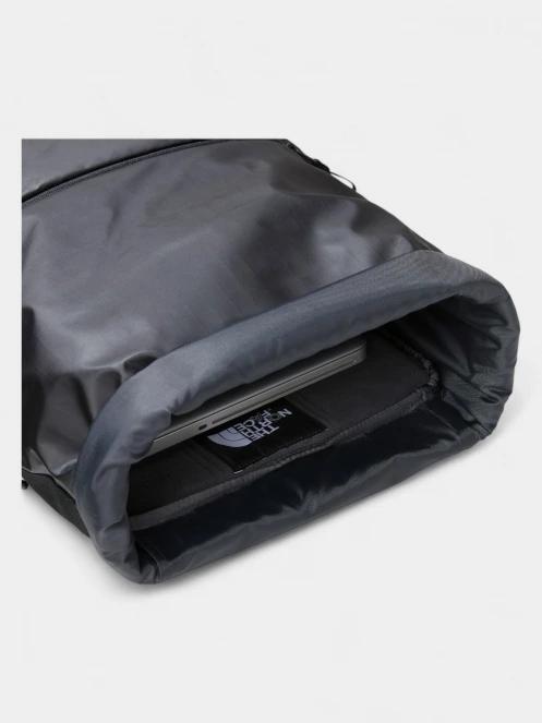 The North Face Base Camp Voyager Rolltop hátizsák fekete színben 4